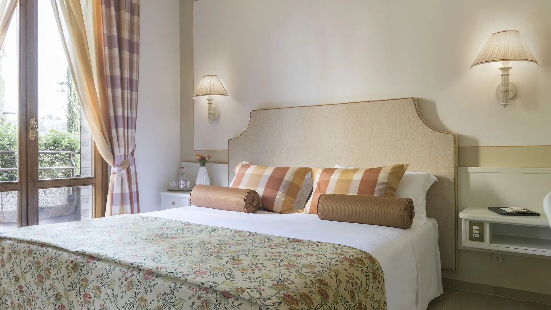 Relais Santa Chiara Hotel - Tuscany Charme San Gimignano
